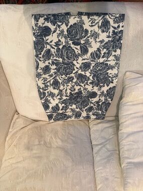 Ann Taylor Navy and White Floral Skirt 2